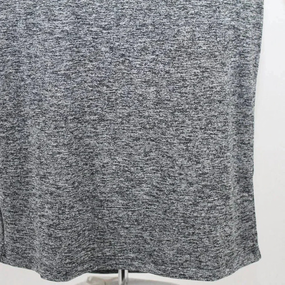 UNDER ARMOUR Tee - Picture 3 of 8